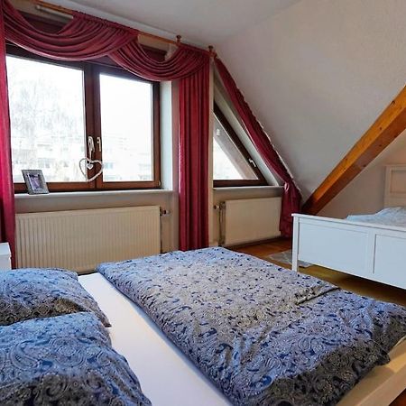 Grosse, Helle Wohnung Fuer Bis Zu 6 Personen Weinheim Exterior foto