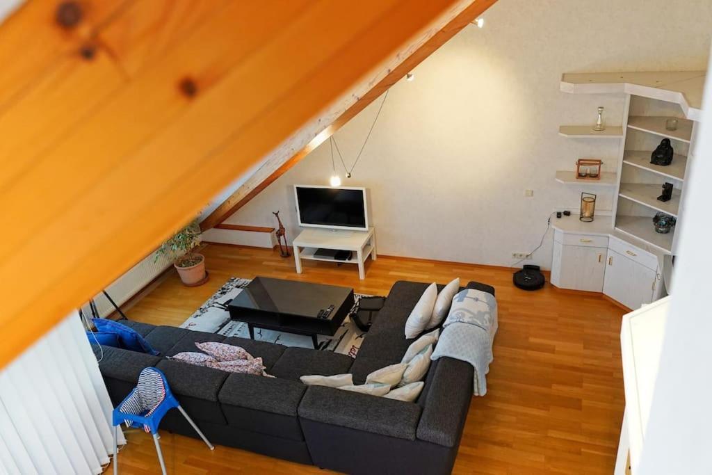 Grosse, Helle Wohnung Fuer Bis Zu 6 Personen Weinheim Exterior foto