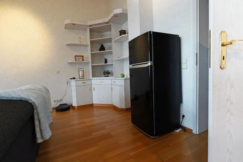 Grosse, Helle Wohnung Fuer Bis Zu 6 Personen Weinheim Exterior foto