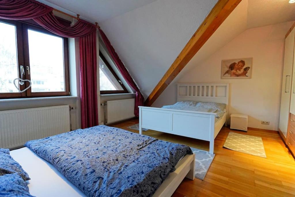 Grosse, Helle Wohnung Fuer Bis Zu 6 Personen Weinheim Exterior foto